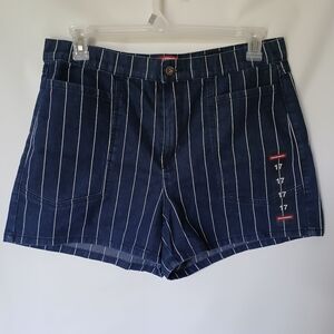 Unionbay High Rise Size 17 Shorts Blue & White Stripe